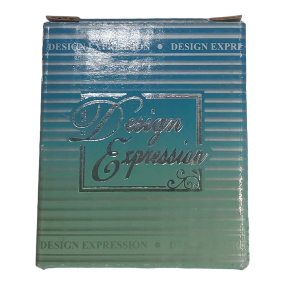 Pewter Emerald Tennis Shoes New In Box - Picture 2 of 2